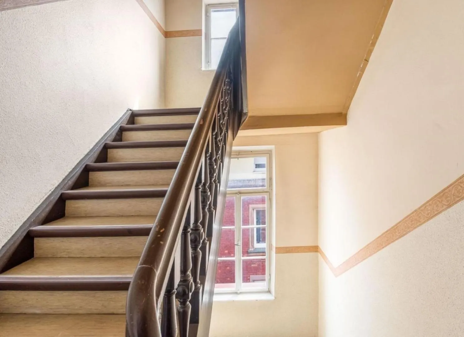 Grosse 4-Zimmer Wohnung Mit Burgblick, Kinder Wilkommen Nuremberga