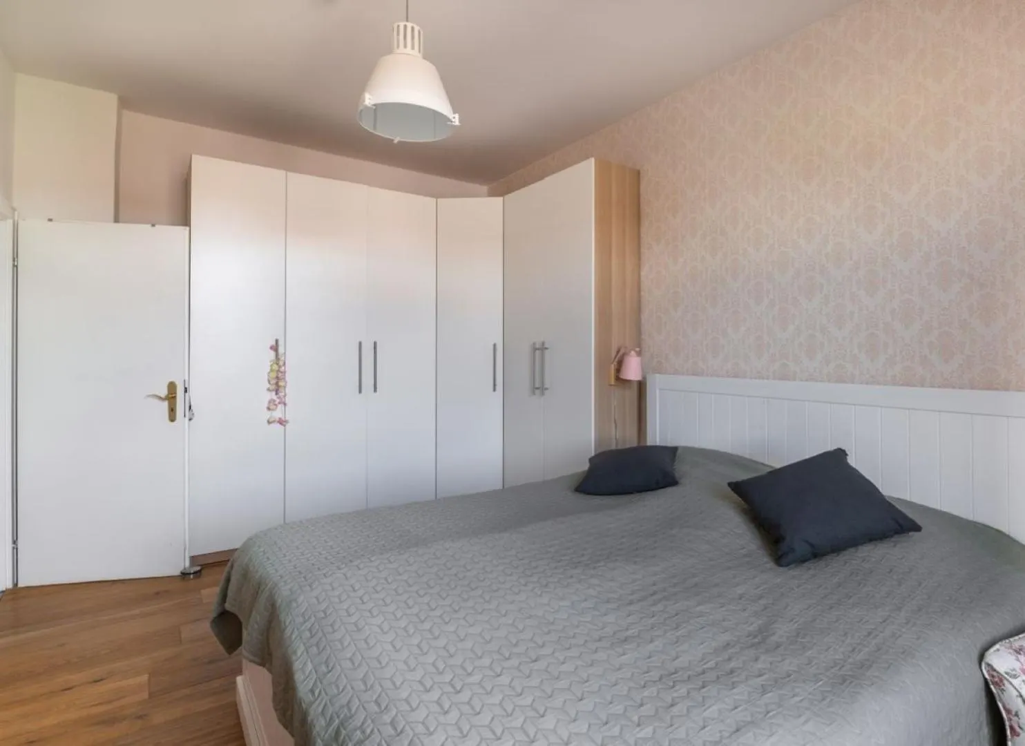 Grosse 4-Zimmer Wohnung Mit Burgblick, Kinder Wilkommen Nuremberga 0*,